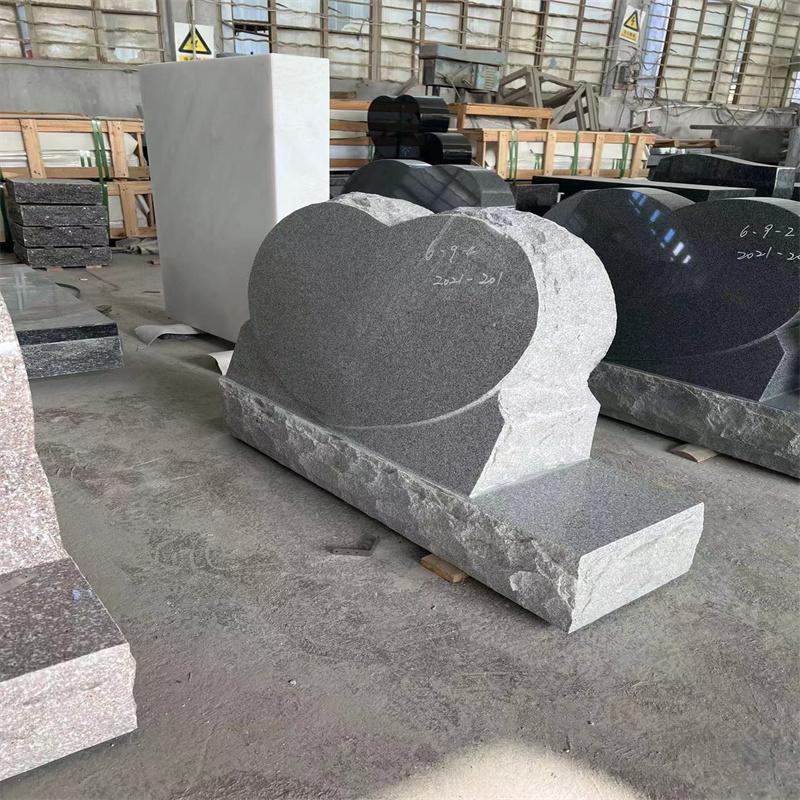 Engraving Angel Heart Granite Headstone